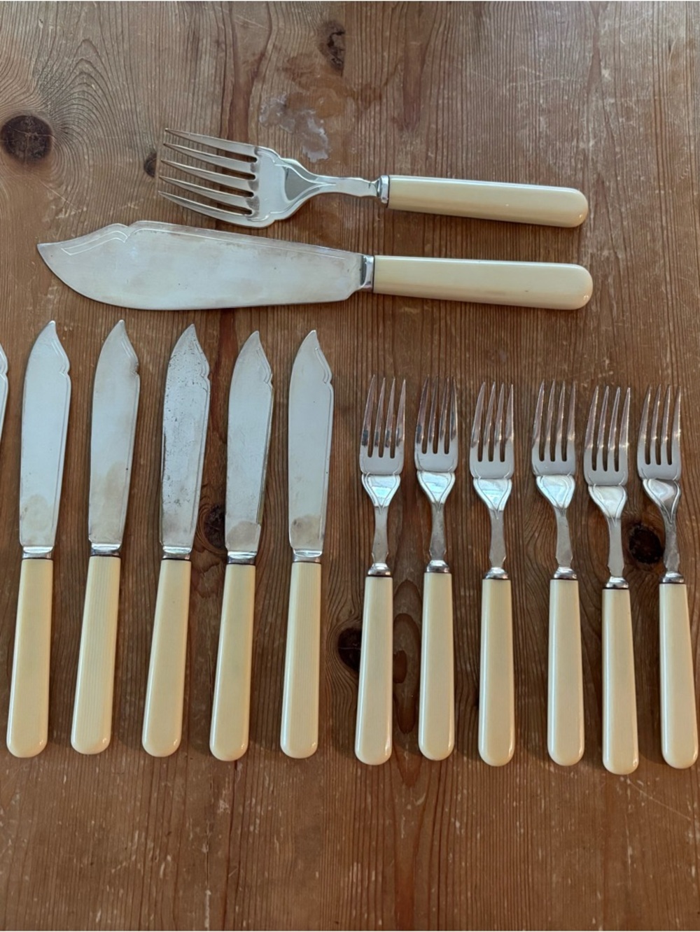 Vintage English Fish Serving Set Silver Plate 6 Knives 6 Forks JPS EP